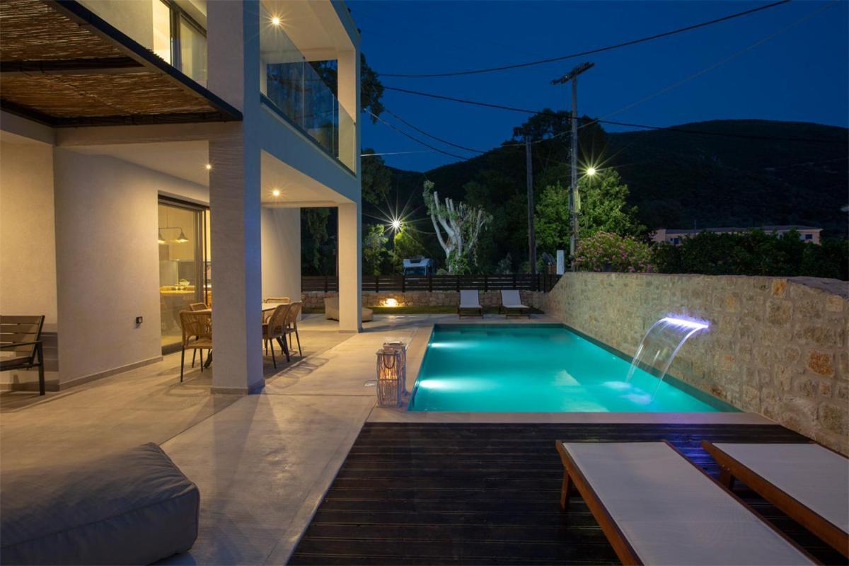 Seascape Villas Vassiliki - Beachfront Villas 외부 사진