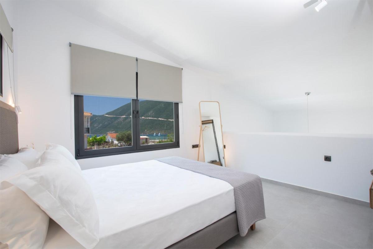 Seascape Villas Vassiliki - Beachfront Villas 외부 사진